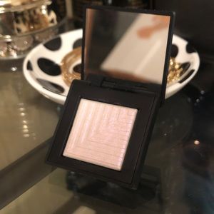 NARS— Dual-Intensity Eyeshadow Cassiopeia